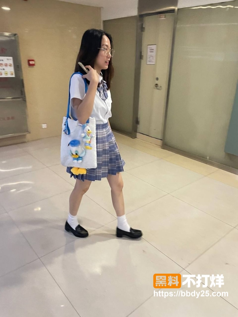某三甲医院极品反差婊护士吴新园110