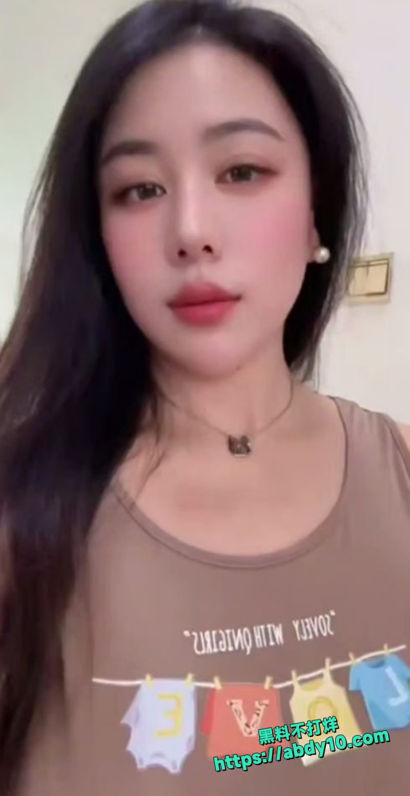 快手少妇佳美美1