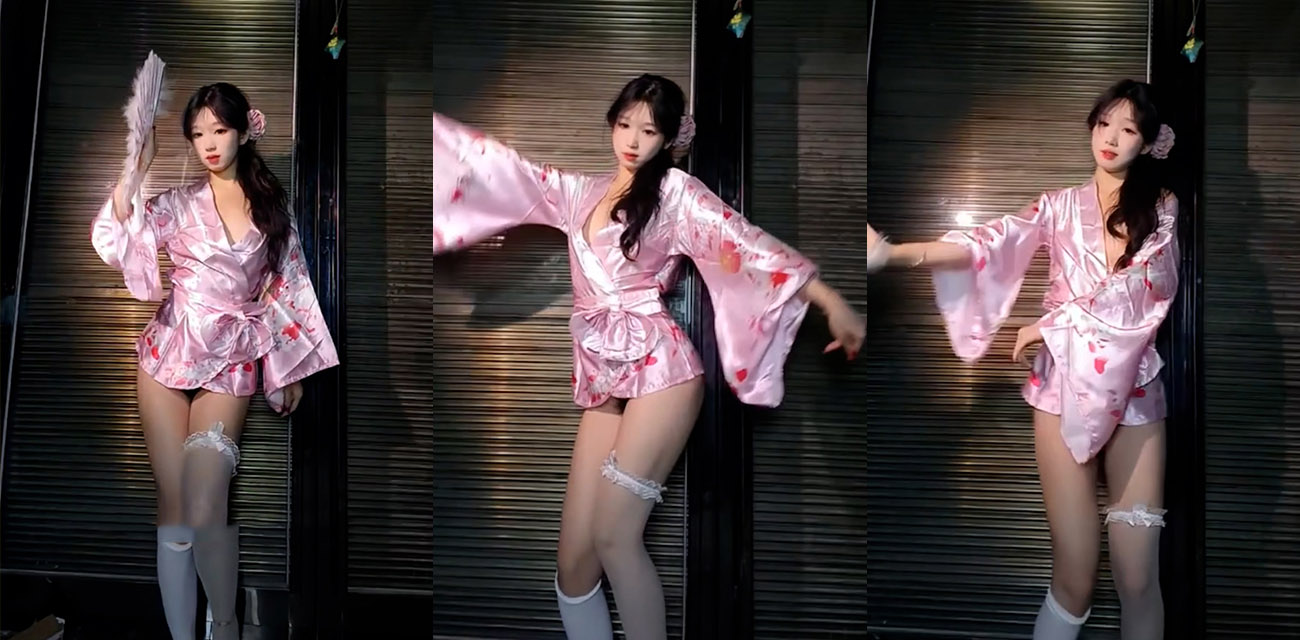 魔鬼身材福利姬原野芽美 付费福利 宿舍裸舞 拉闺蜜激情大秀 反差迷人