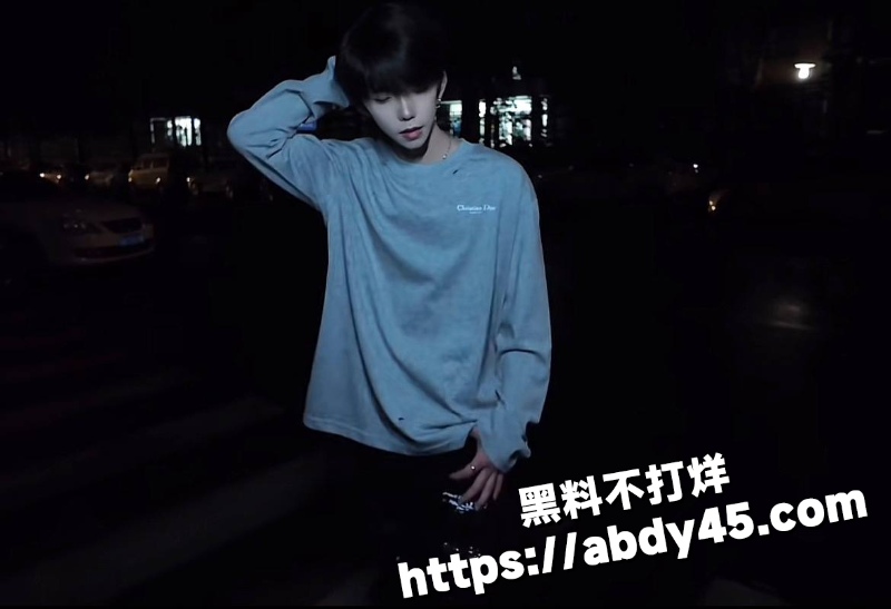 罗琰泽立单身人设约炮女粉34