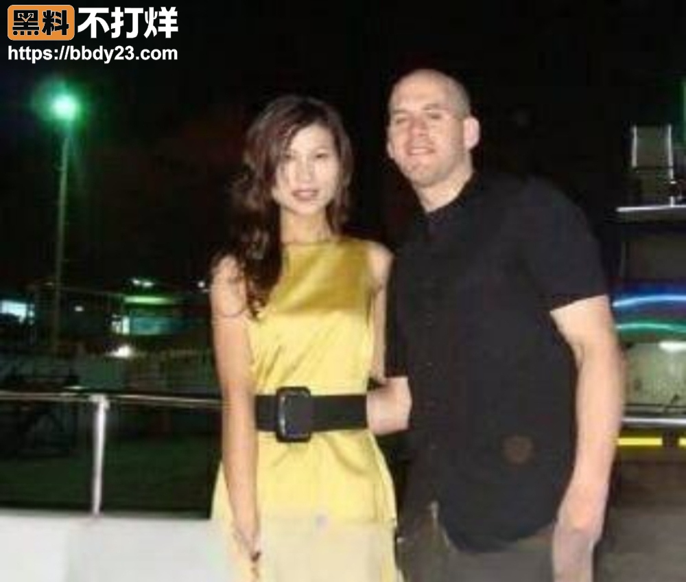 梅纳德骗睡1242名3