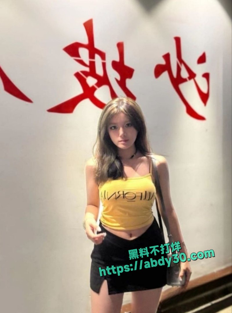 曾思婷性感身材女团直播5