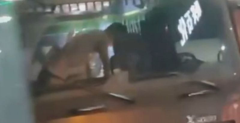 赣L-29384车主请注意了 你在加油站艹b被人录下来了 回家准备跪搓衣板吧哈哈