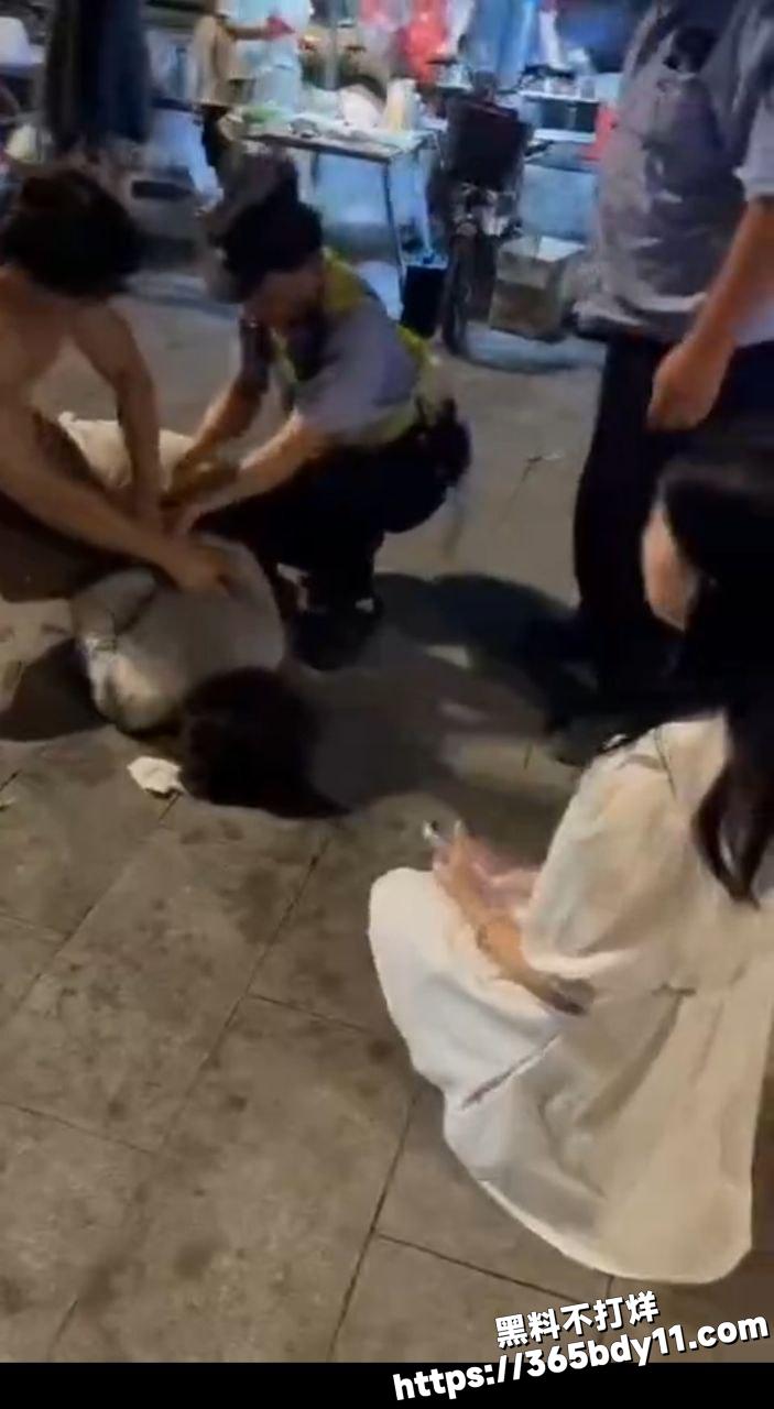 女子持刀5
