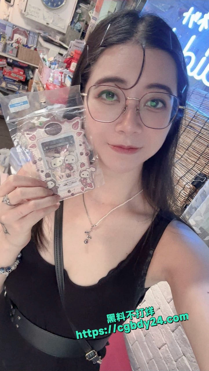 海爾陛下香港COS少女网红 1