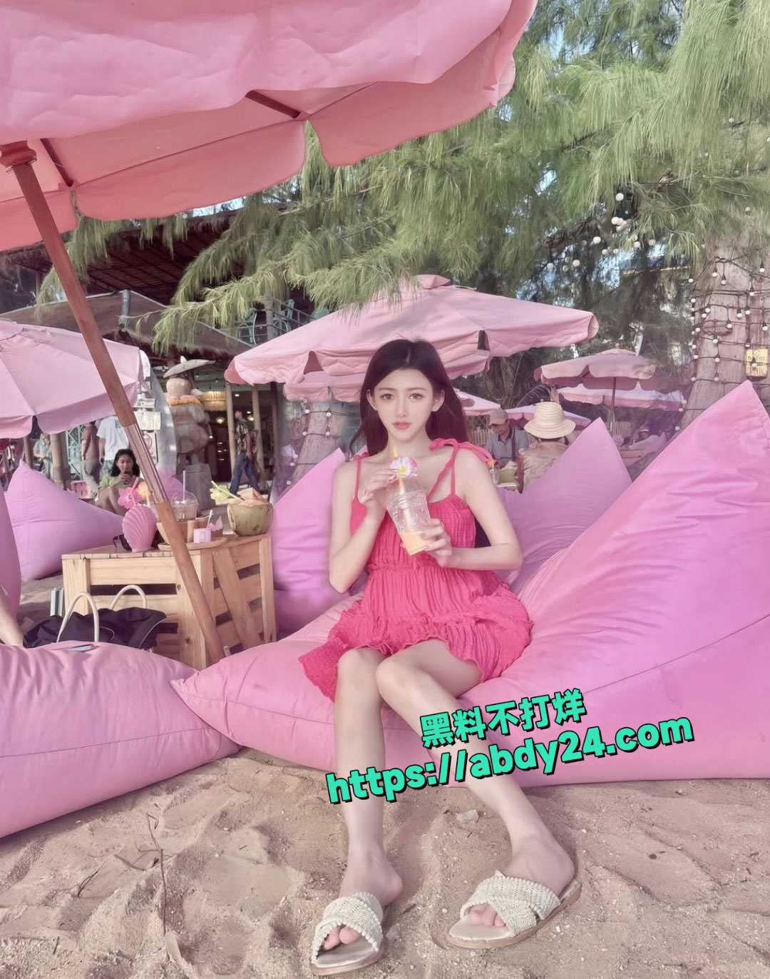 巨乳医美整容师早期下海视频 13