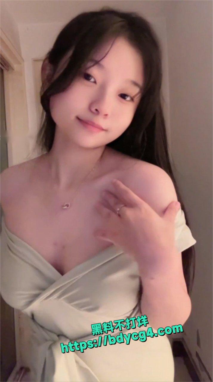 抖音甜美萌妹牛油果2