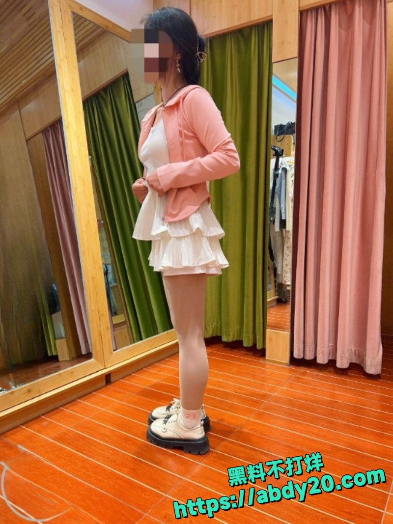 爱上自己的亲妹妹1