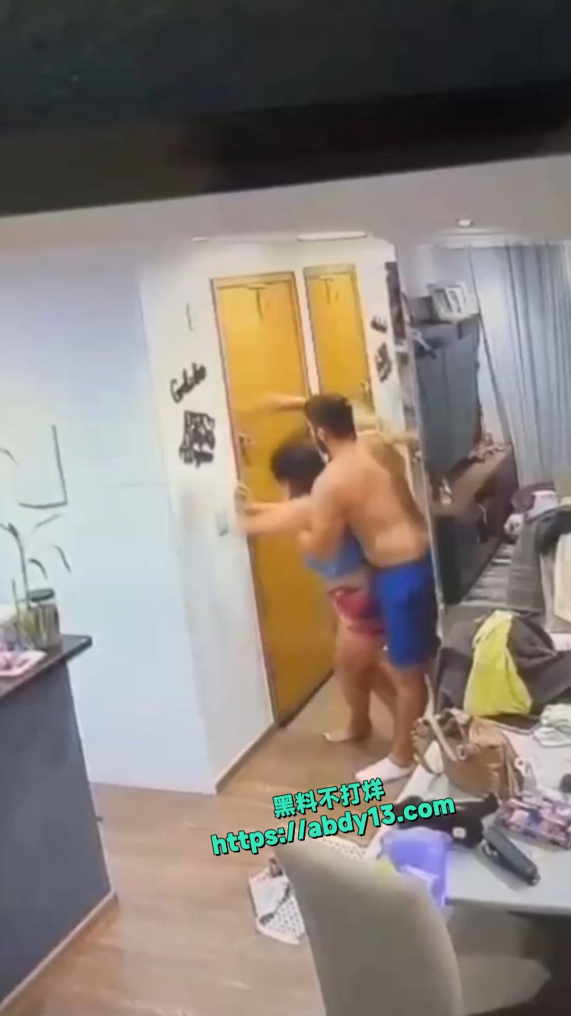 国外真实家庭录像记录家暴全过程 8