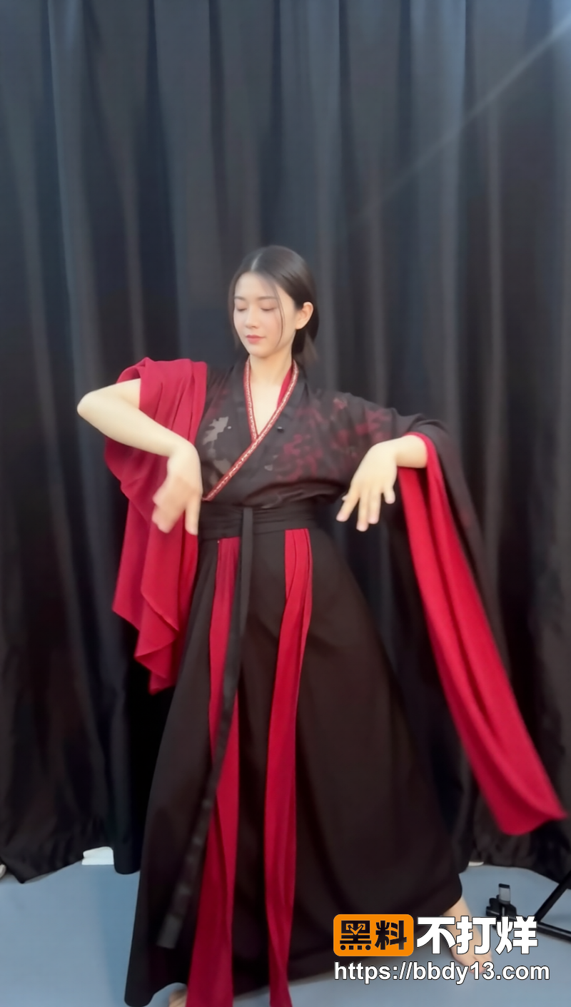 人气大学舞蹈生10