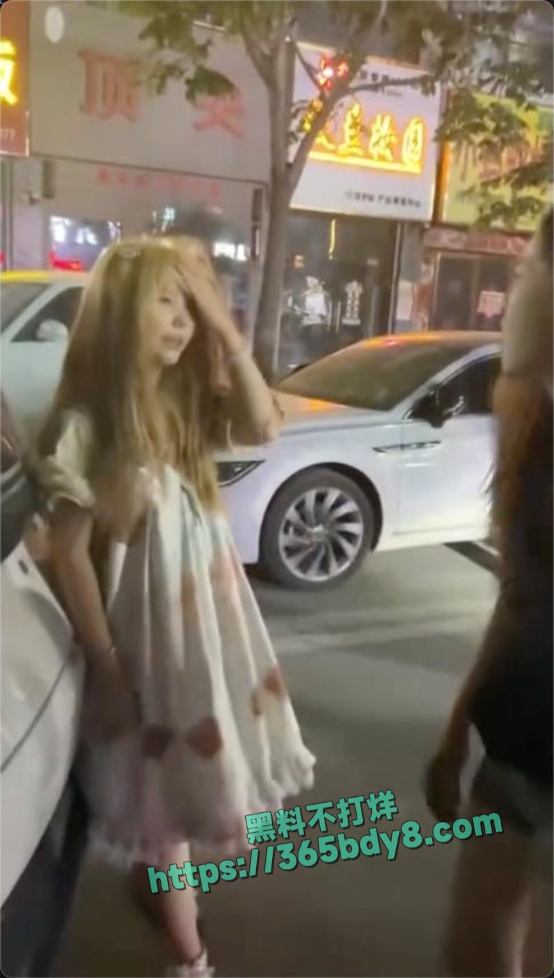 男的和前女友没断干净前女友就带人打现女友6