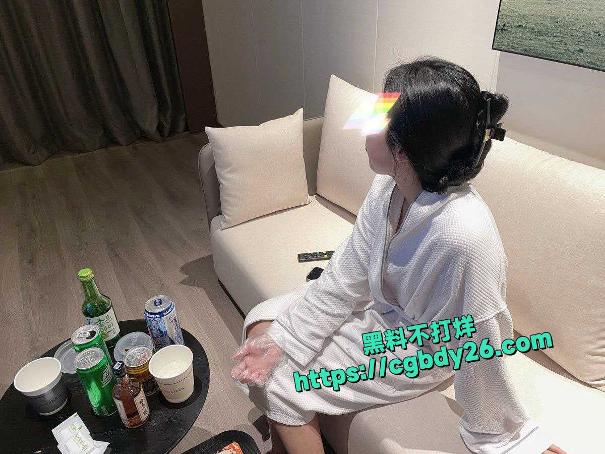 推特超高颜值气质人妻绿帽青岛夫妻分享日常2