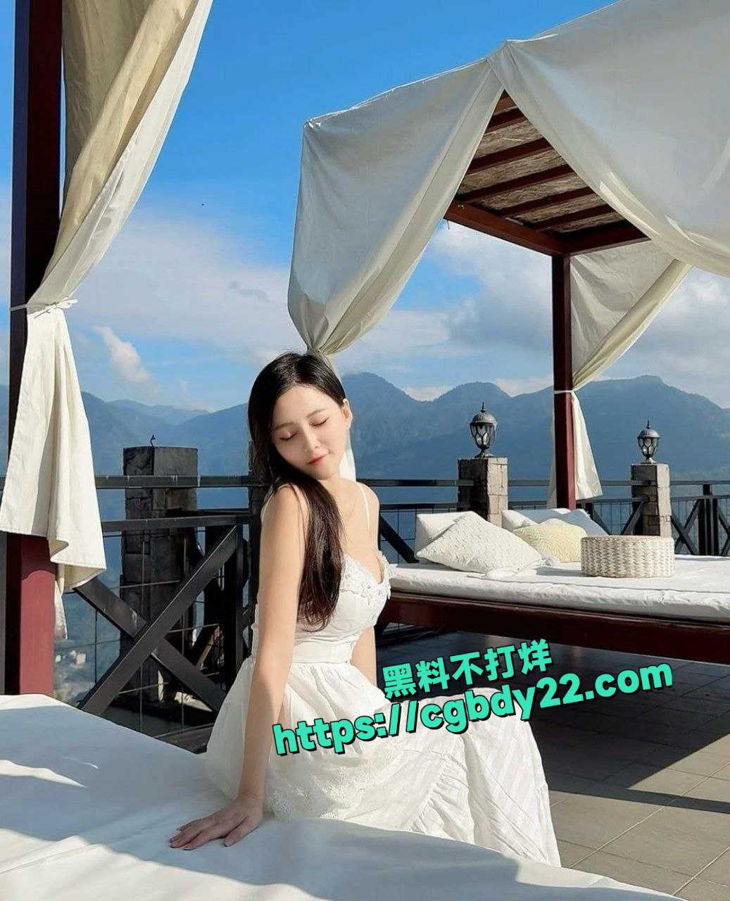 旅行博主杨淇安 与男友自拍的露脸口交视频和做爱视频被外流13
