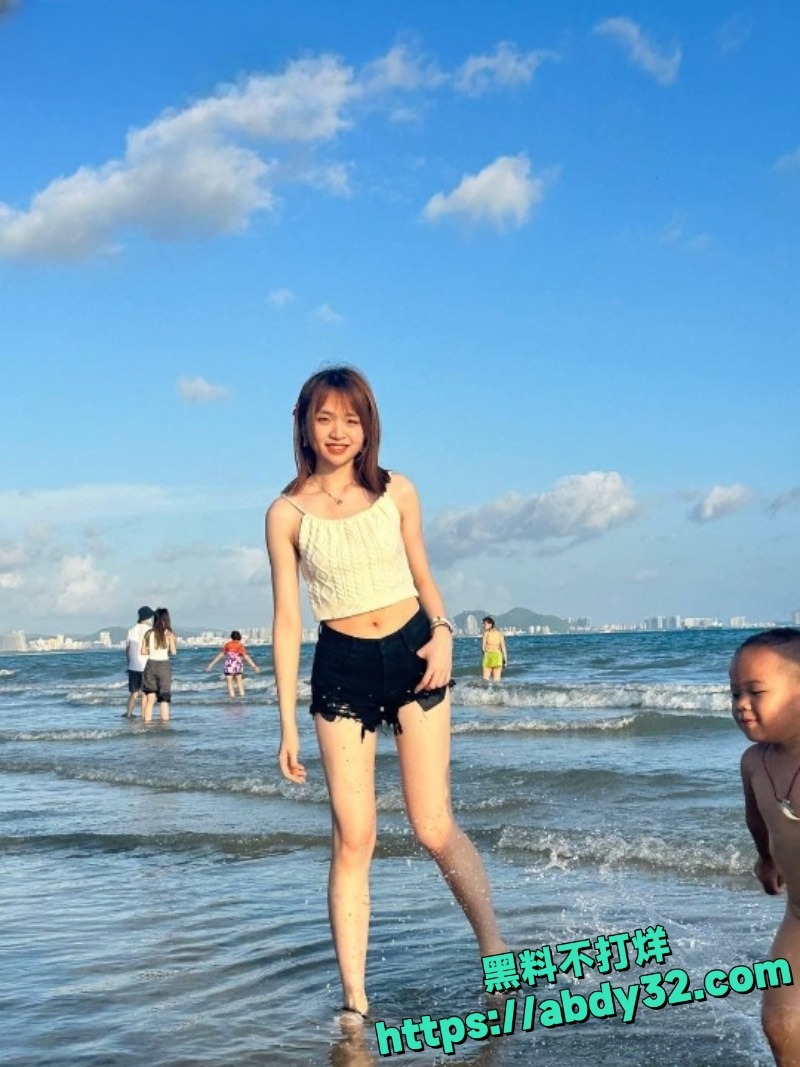 乖乖女郝紫薇私密画面流出3