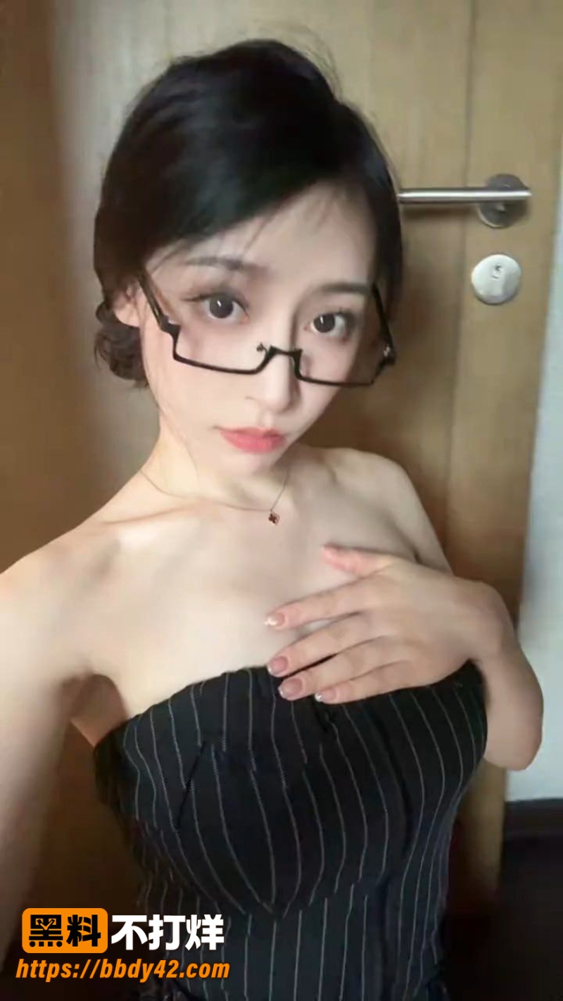 黑丝女仆 1