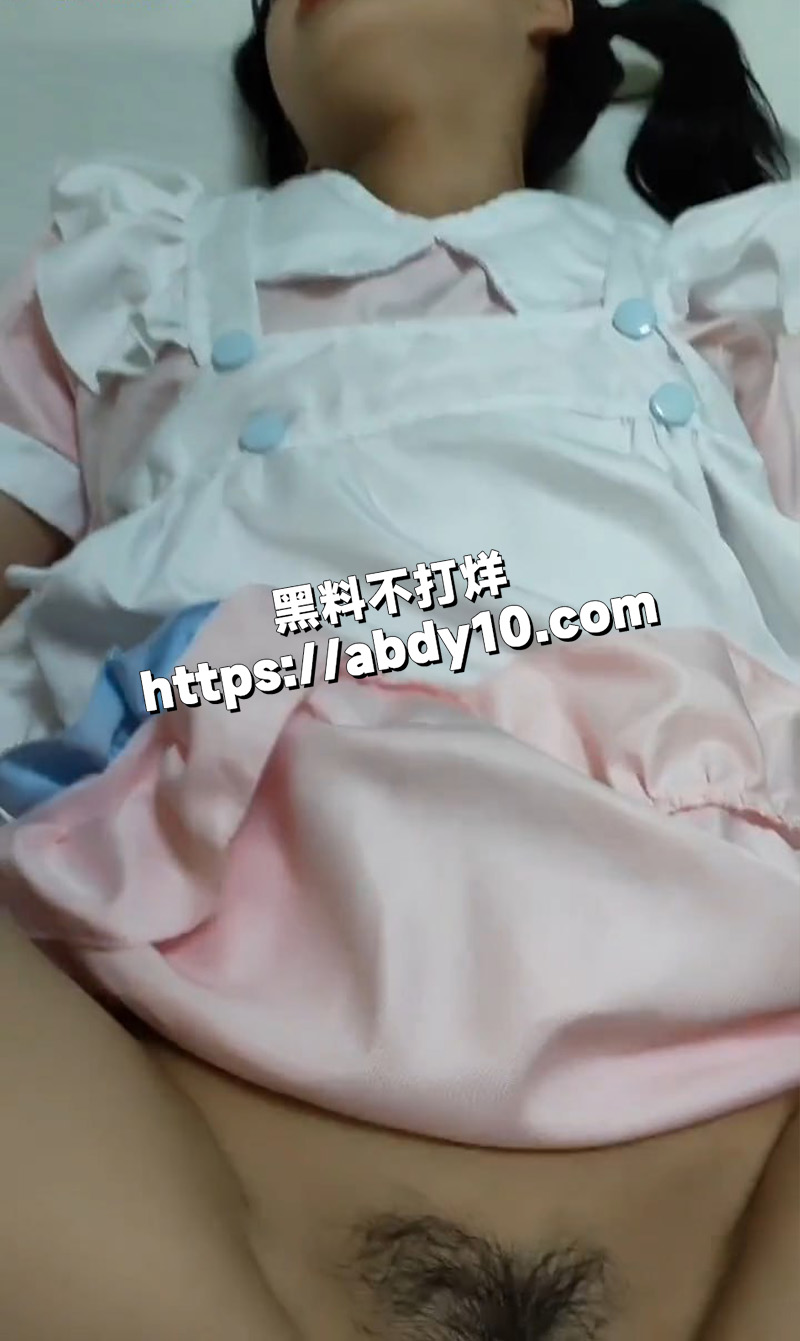 刚成年小妹被亲哥祸害4