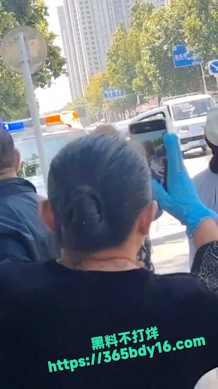 城管与小商贩 10