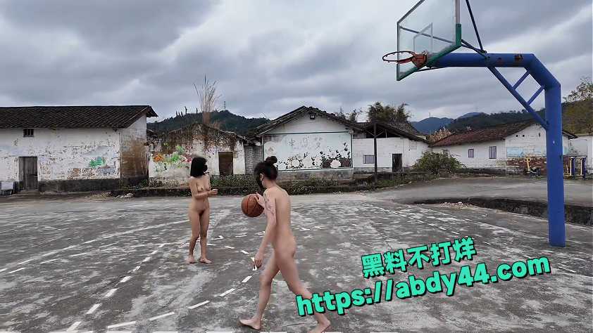 溪流嬉戏调戏老大爷 10