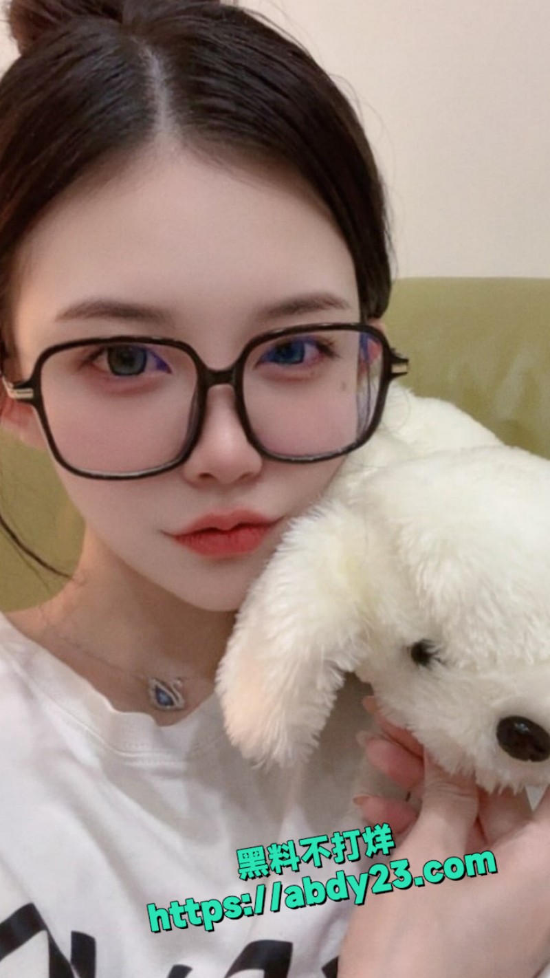 极品高颜值少妇早期与自家老公自拍 3