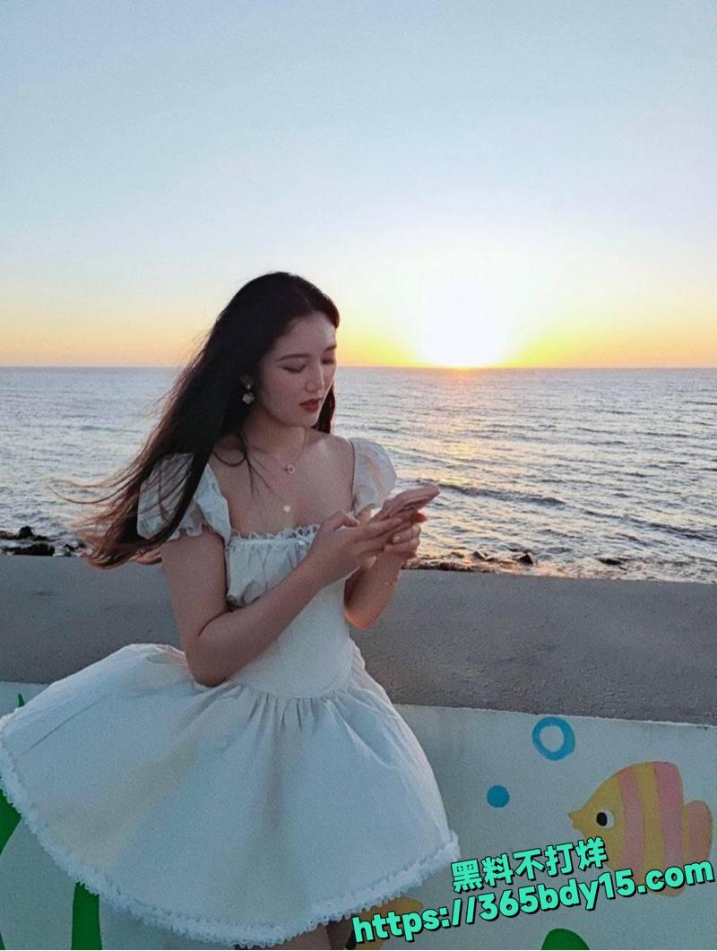苏州李沐人妻母狗视频 9.