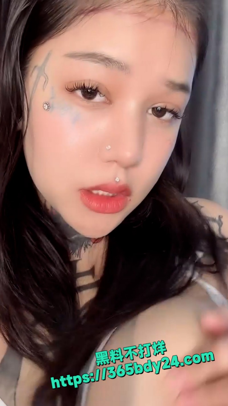 泰国魔鬼身材精神小妹 2
