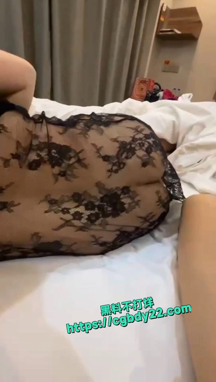 约上我那骚妈下午去酒店做爱2