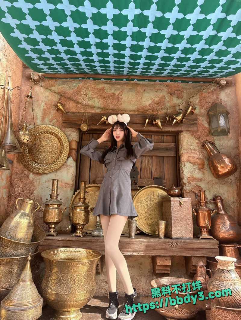 万人求的樱花妹20