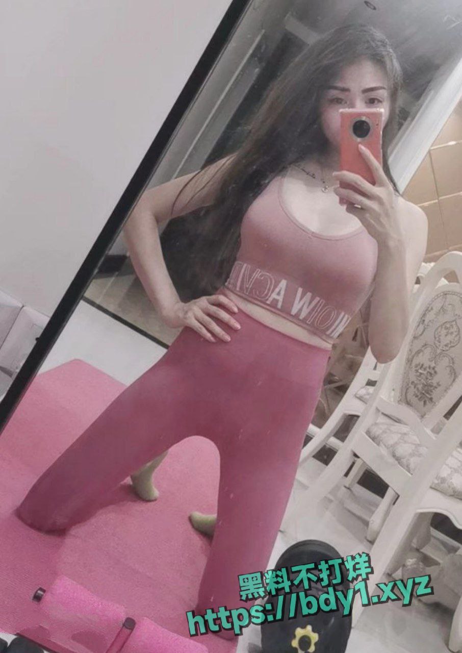 厦门健身教练宋恩慧假借带学员的借口从而钓凯子g