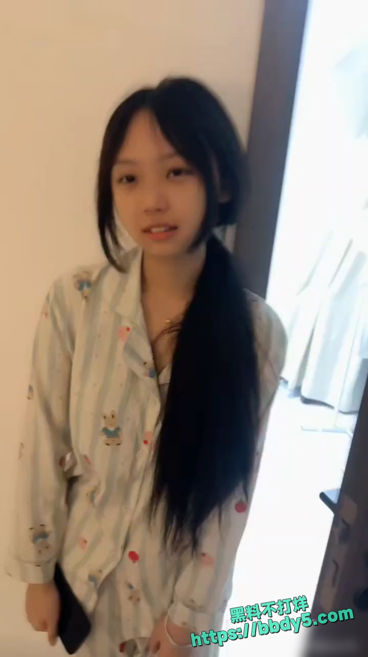 一起被黄毛爆裂抽插5