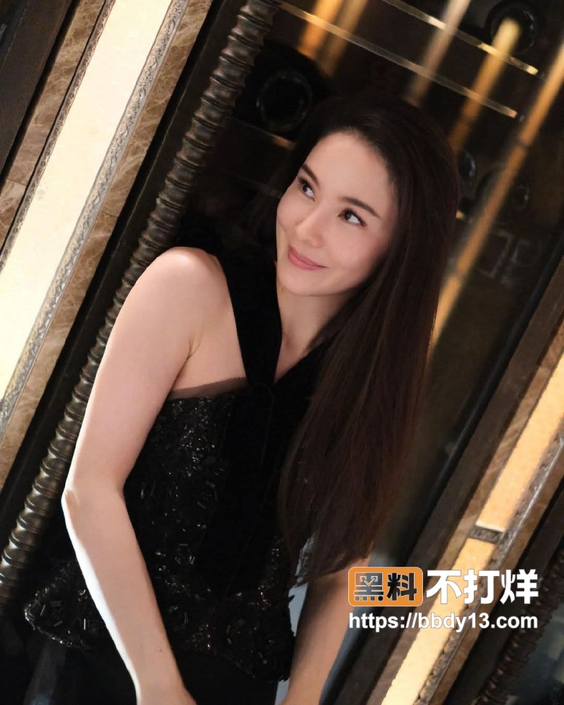 Lea Lee早期做黄播与前男友做爱02