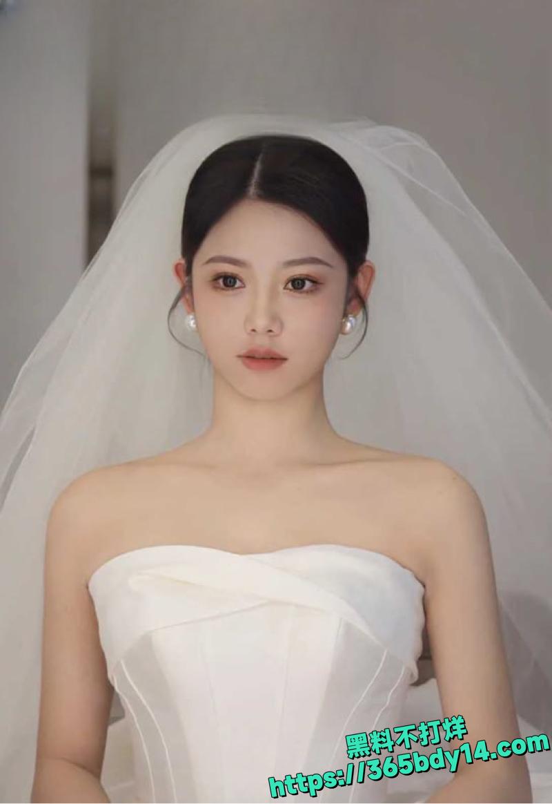 COCO直播新娘化妆意外露点2.