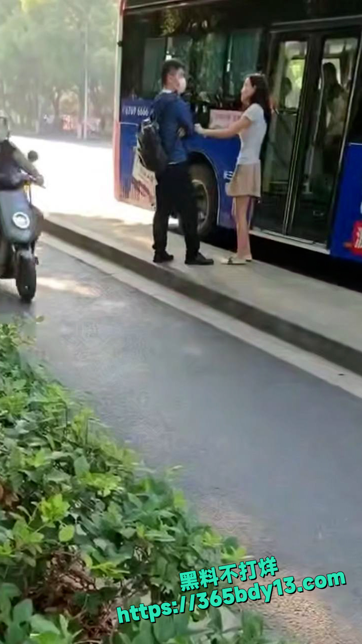 渣男聊骚10来个女的 11