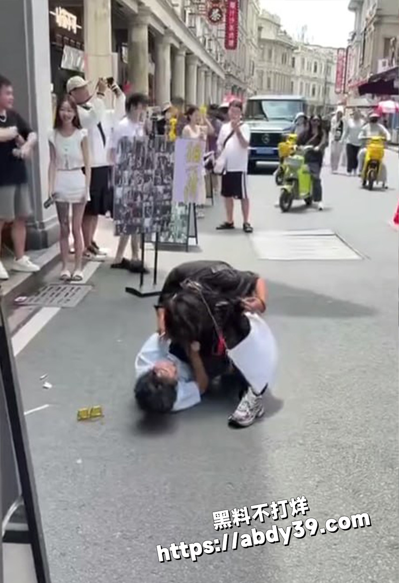 短头男骑脸输出.jpg2