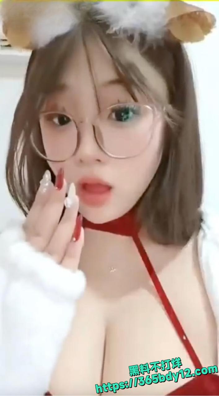 巨乳大奶萌妹自摸肛塞啪啪后入福利曝光4.