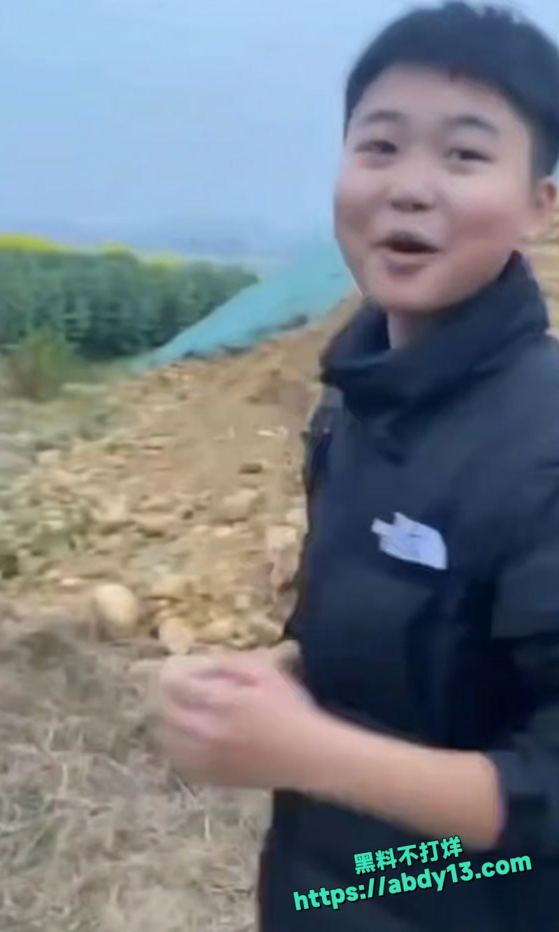 四川黄花菜地霸凌5