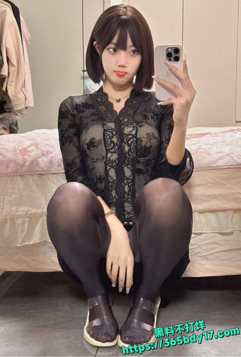 清纯学生妹阳具双插自慰11