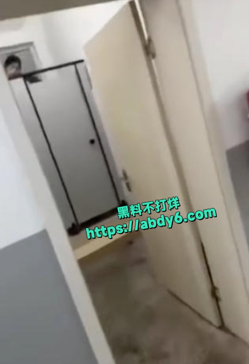 重庆人文科技学院音乐女教师厕所上吊自杀 8
