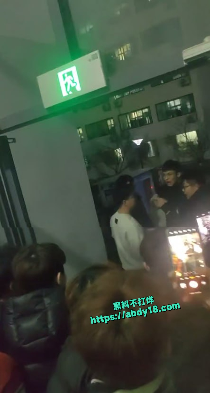 山东外事职业大学偷外卖 2