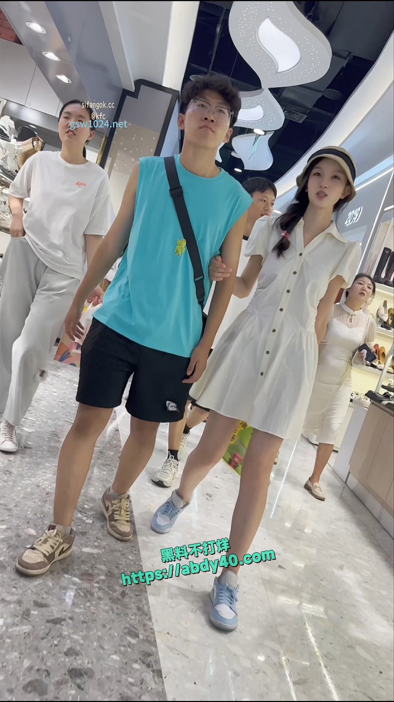 这丑男友晚上回家不 3