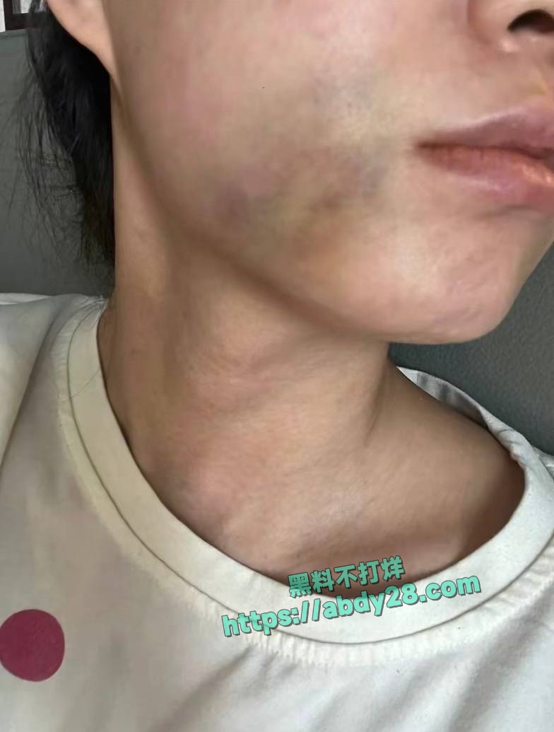 抖音藏族网红董朱被原配锤渣男 59