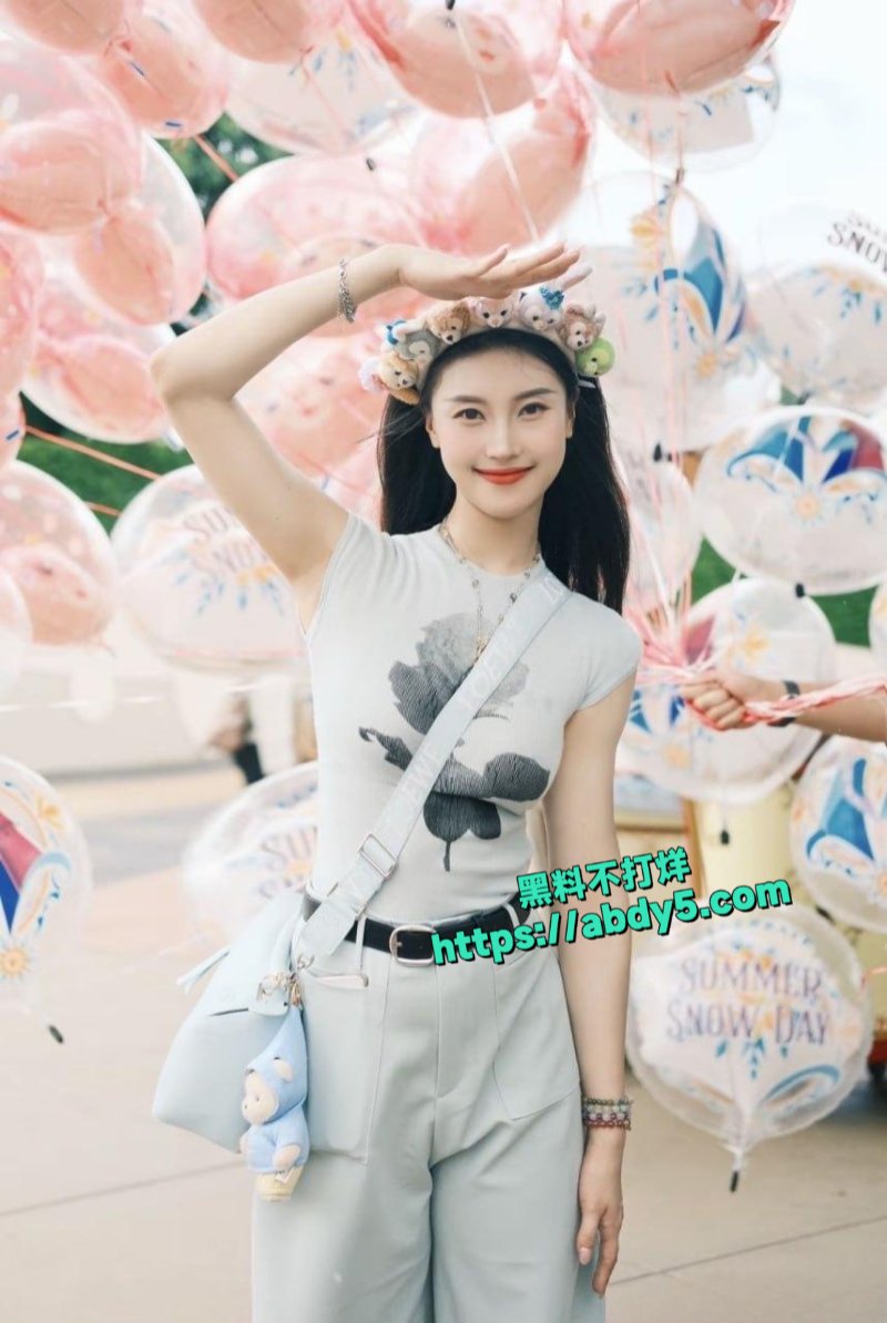 南京舞蹈学院老师孙忆梦4