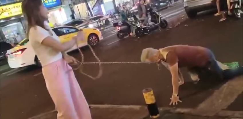 海口 两网红PK 输了的直播当街被当狗溜 现已被警方拘留