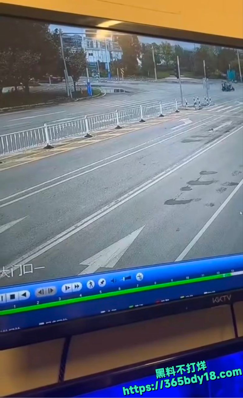 重庆梁平电瓶车压扁5