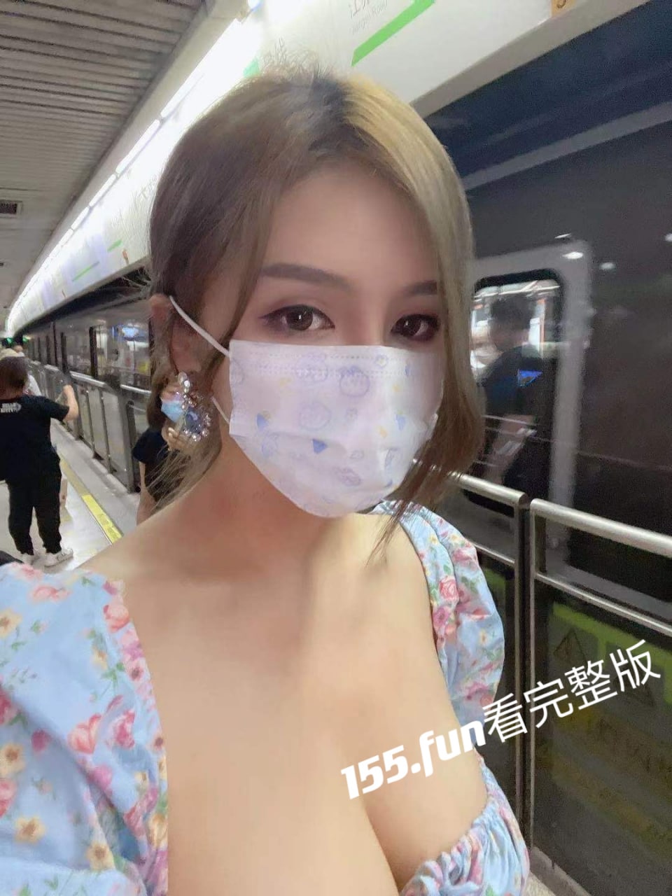 斗鱼主播七哥张琪格约啪视频流出.jpg