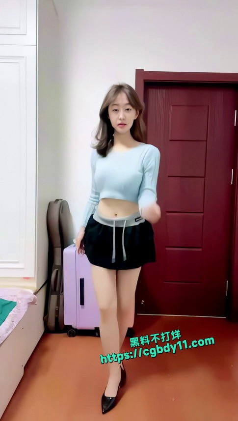 真实在校18岁女大学生下海 专门定制精品裸舞4.jpg