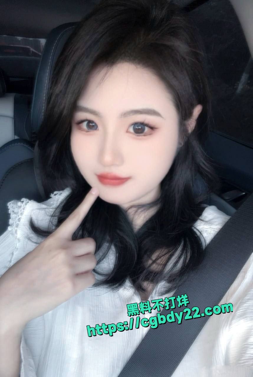 青岛美女被渣男网络招聘模特套路脱光光5
