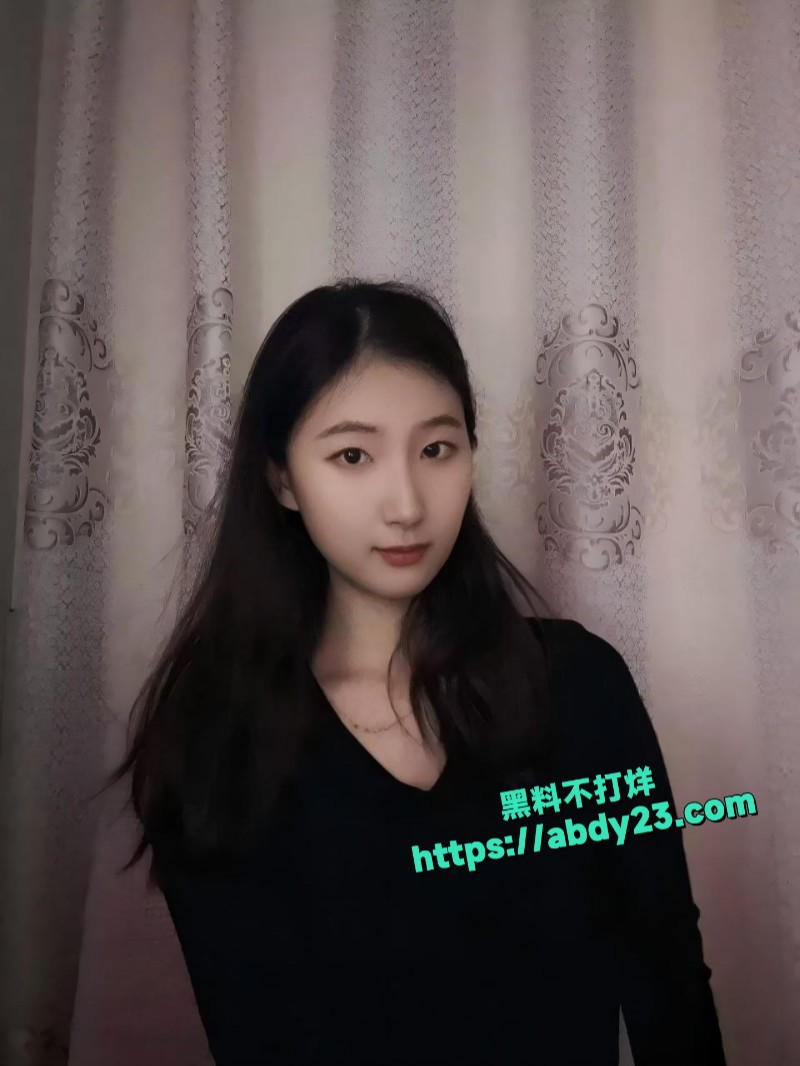 湖南反差女大蒋心仪1