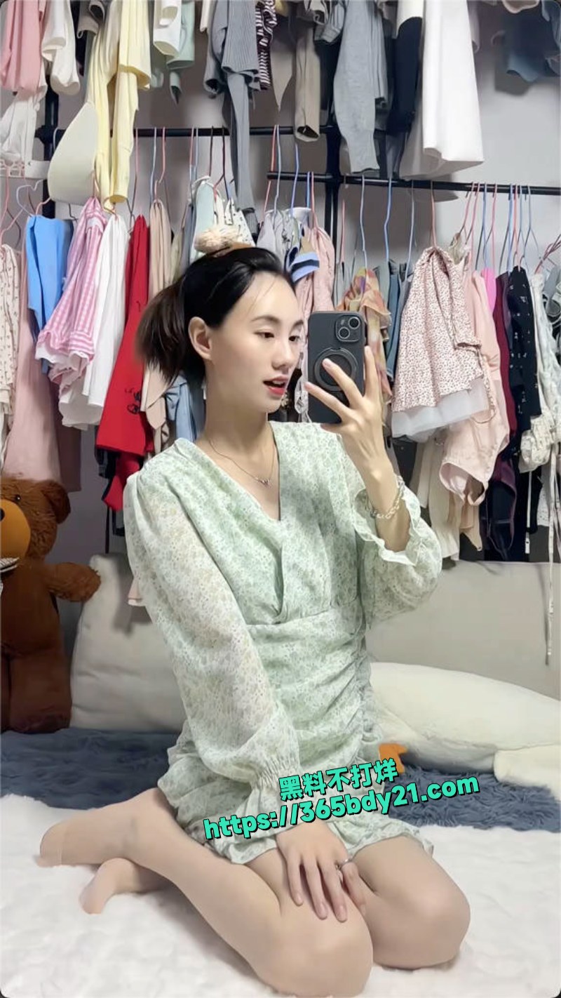 抖音网红极品美少妇小妮子呀大尺度私拍 6