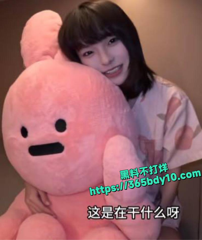 诗涵与青春摄影师私拍翻车15