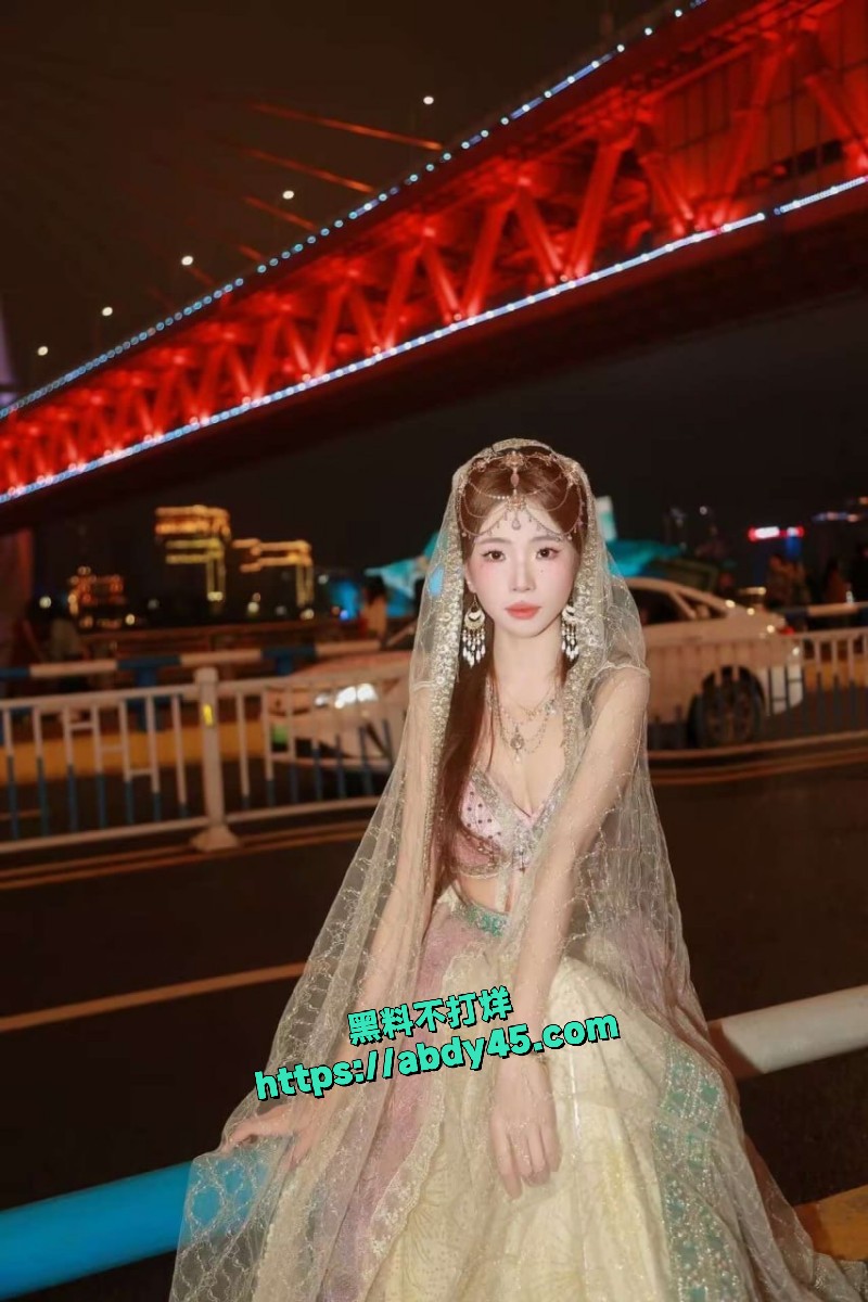 青岛反差人妻 黄瑶 1